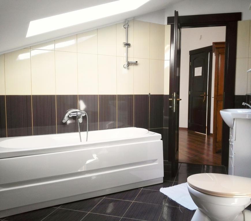 Vila Carpathia Bran  Extérieur photo